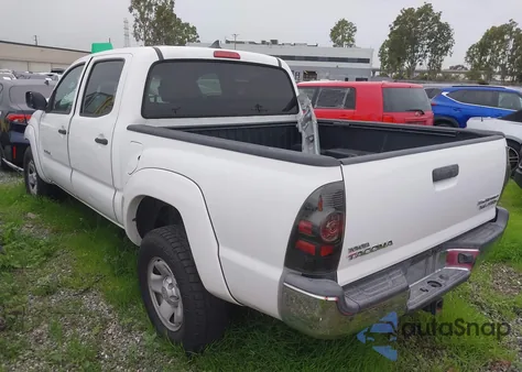 2014 Toyota Tacoma Prerunner V6 z USA, uszkodzony, nr VIN 3TMJU4GN9EM173456